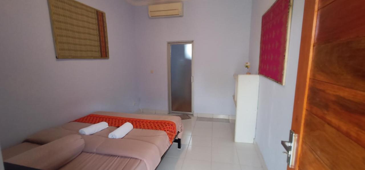 Elisa Homestay Areguling Kuta  Exterior photo